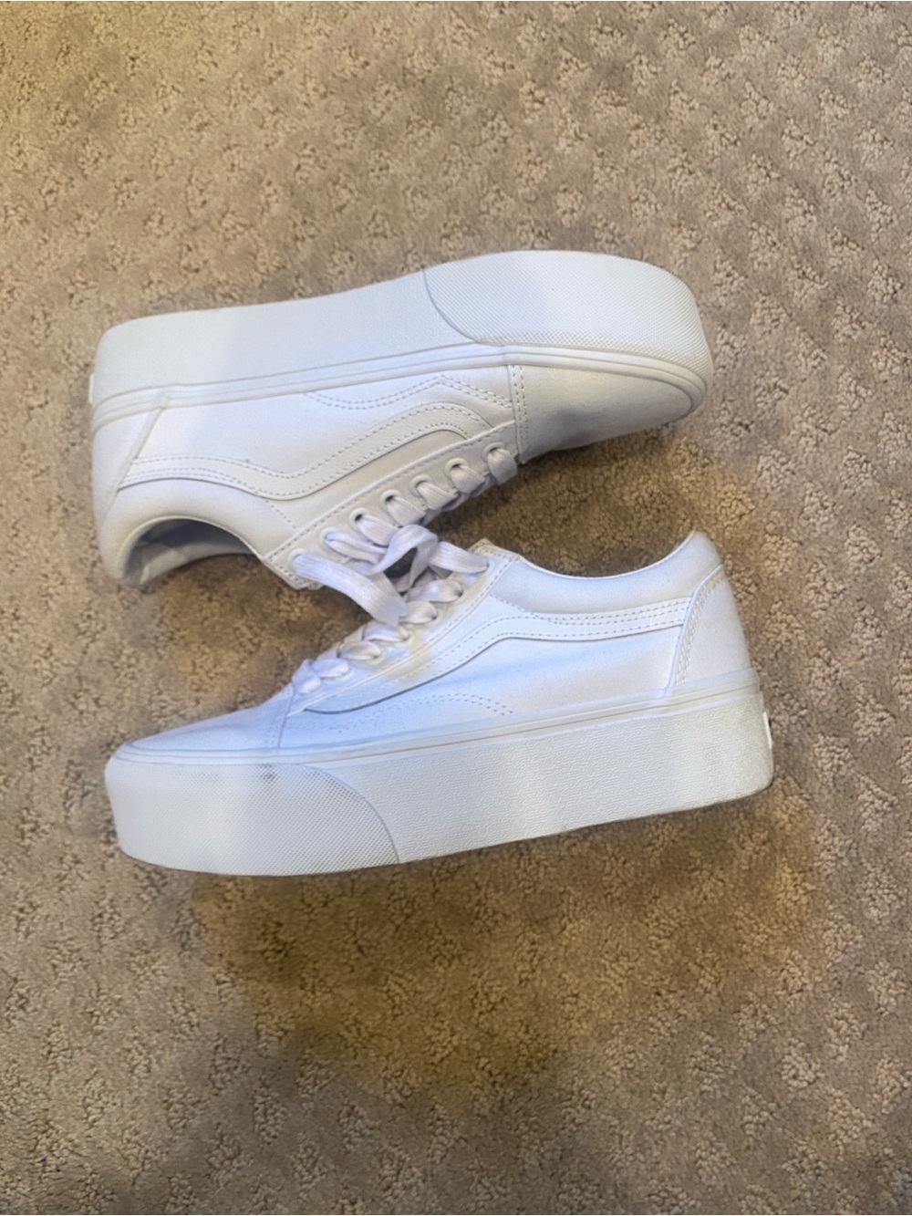 Sneakers, Classic White Lace-Up Platform
